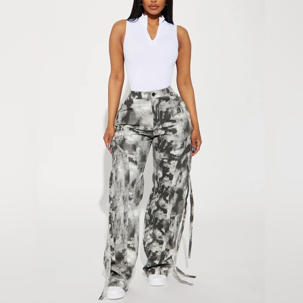 FASHION NOVA Never Before Strappy Mineral Wash Pants